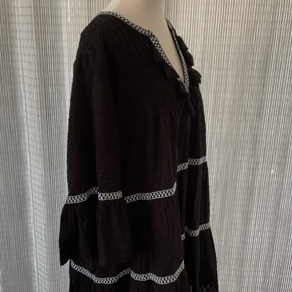 Tommy Bahama Black Midi Dress with White Trim - Picture 3 of 5